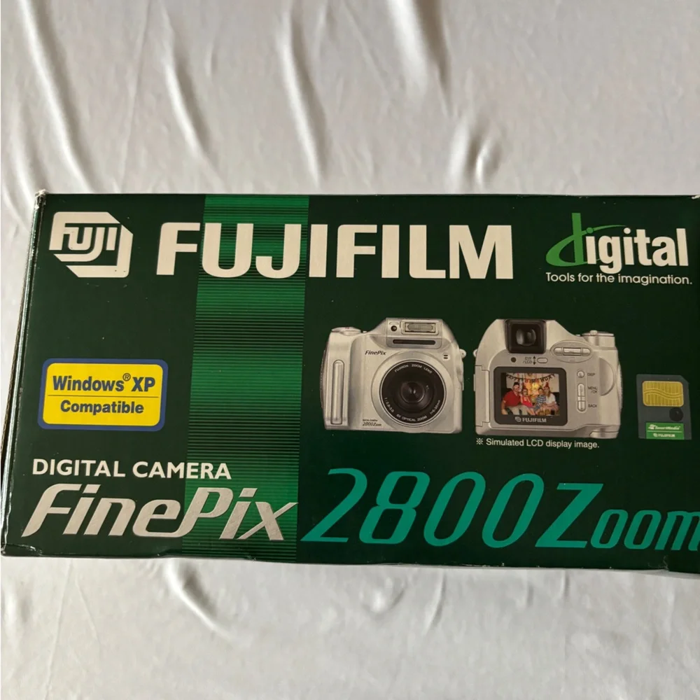 Fujifilm FinePix 2800 Zoom Digital Camera - Silver with Green Box
